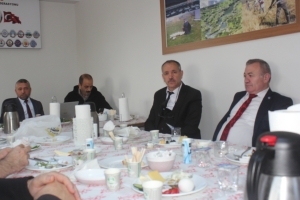 ÇILDIR-FED (ÇILDIR DERNEKLER FEDERASYONU) YÖNETİM KURULU TOPLANTISI YAPILDI